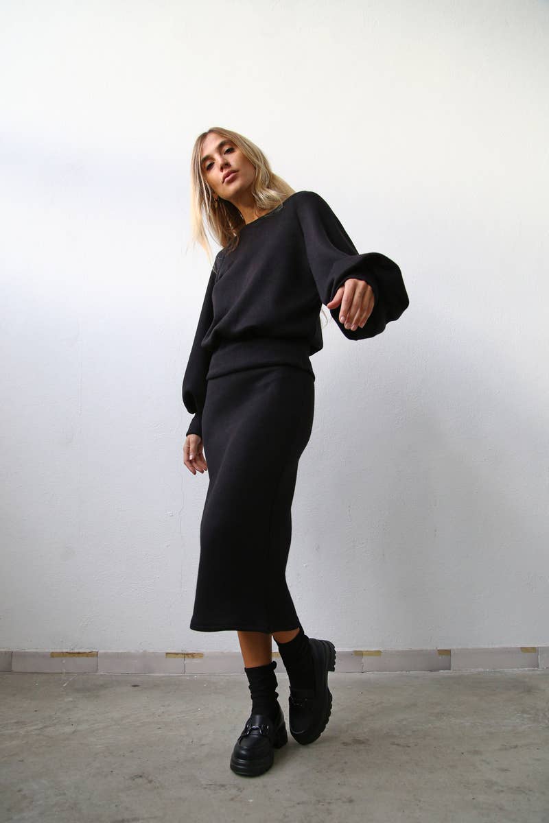 Negro A4061 FITTED BLACK WOOL MIDI SKIRT for wholesale on Faire8