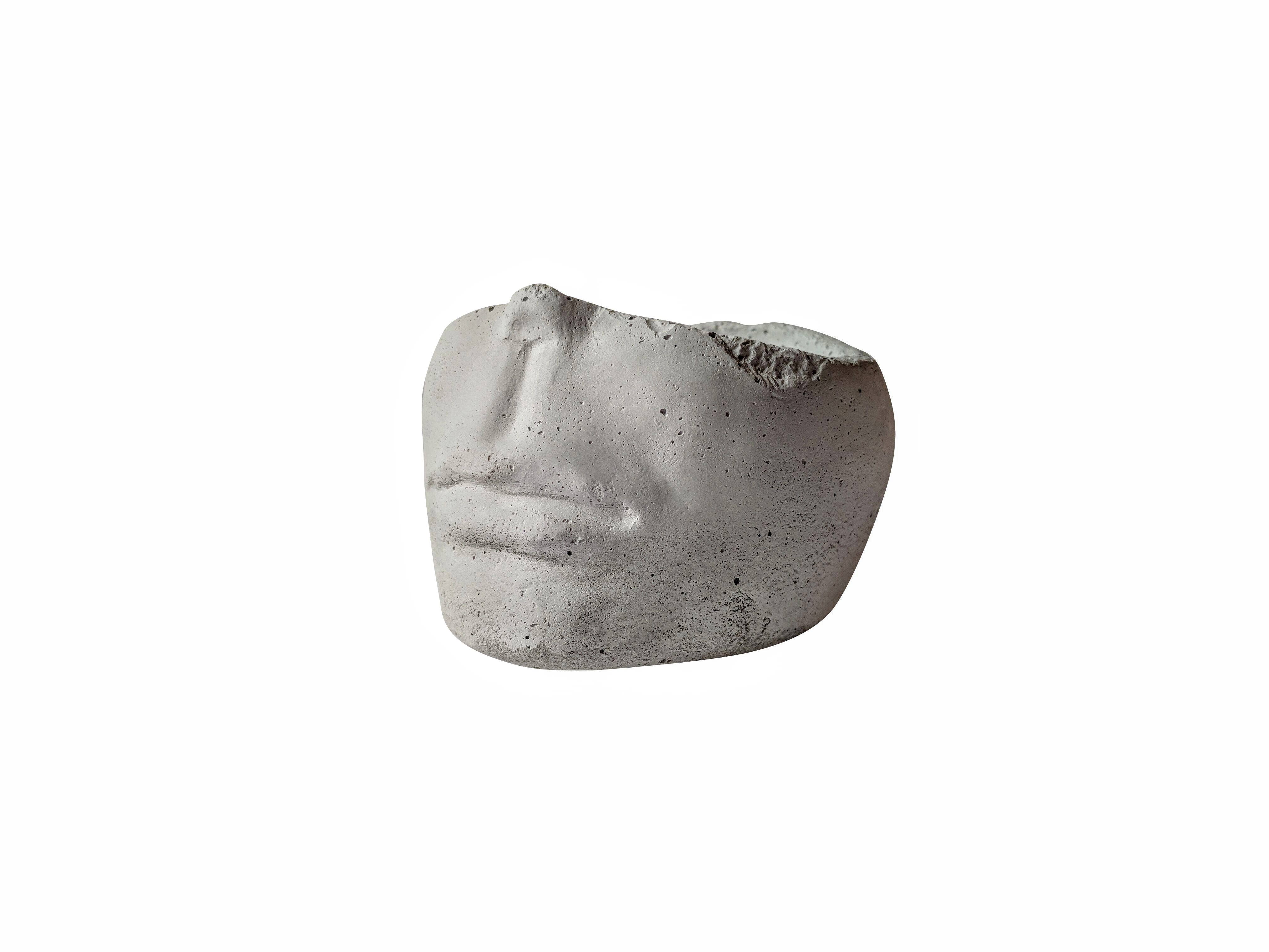 ForgottenProperty - Wholesale Plant Pot - Concrete Face Planter1