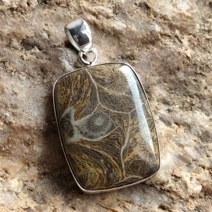 Naturlig fossil korall 925 Silver Sterling Unisex hänge för wholesale av SILVER CAVE