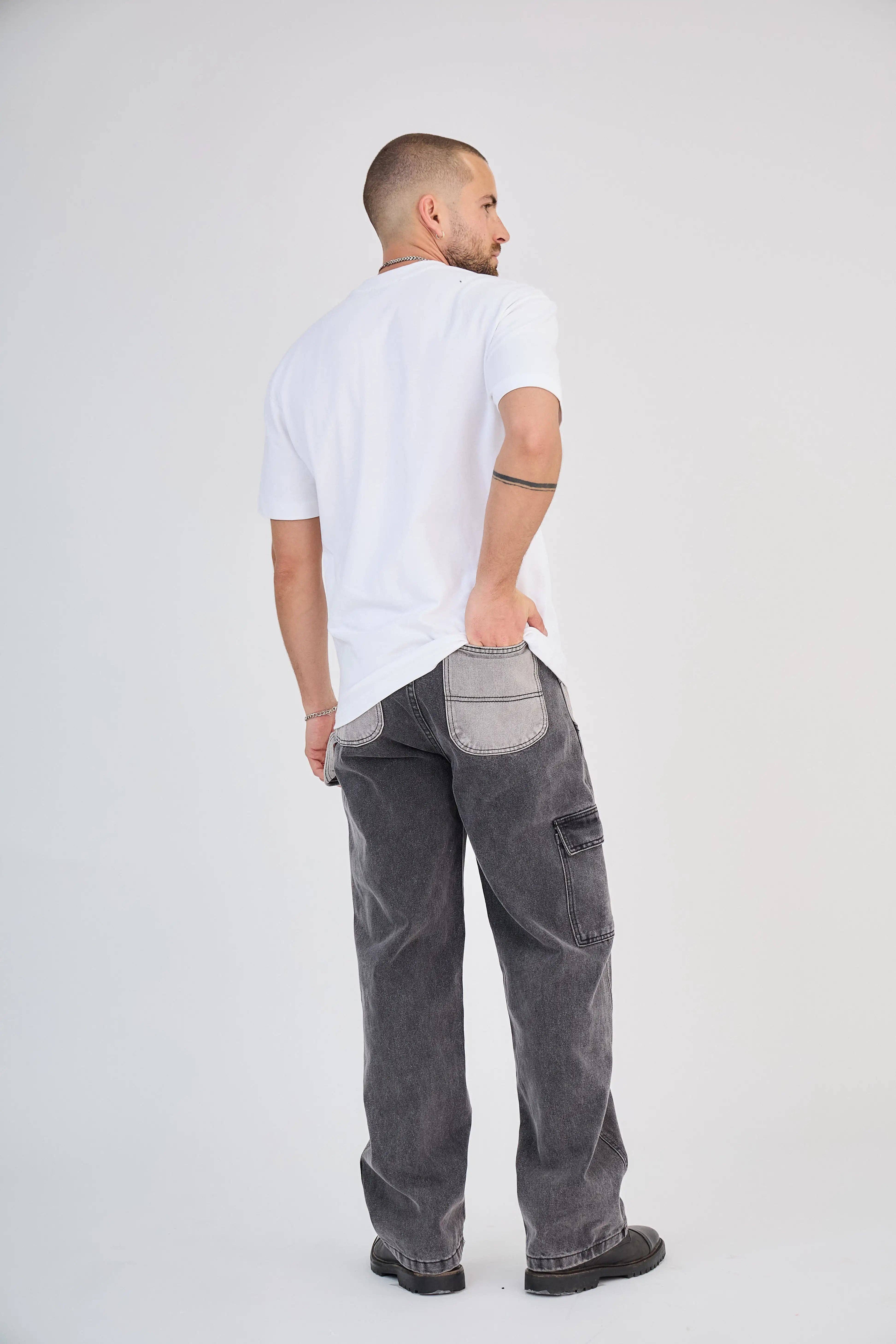 TOP MONDAY – wholesale Jeans – Men’s – Black/Grey Two-Tone Cargo Jeans3