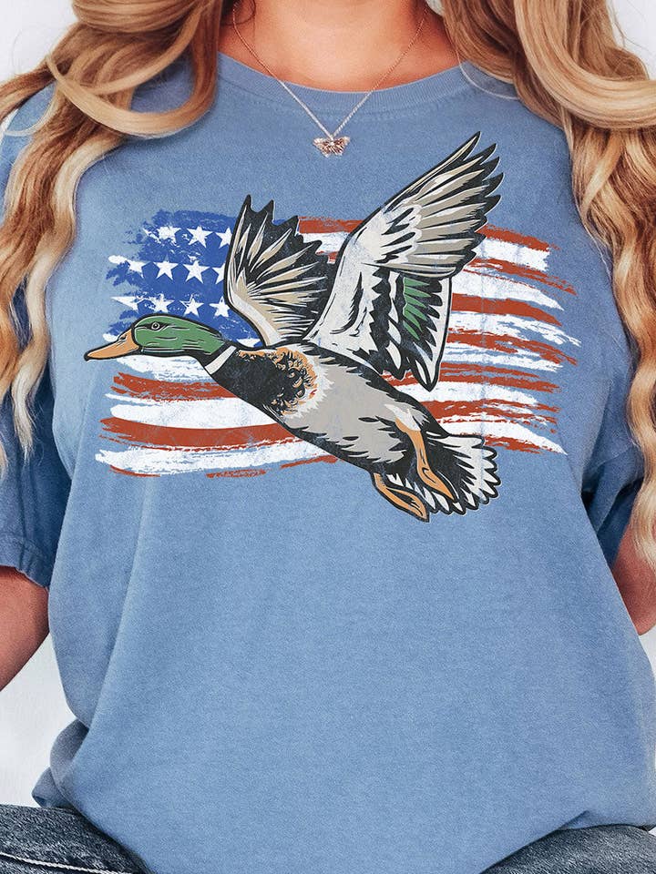 T-shirt en coton filé à l'anneau pour adulte Free Flying Mallard Comfort Colors pour la vente par Wholesale Accessory Market