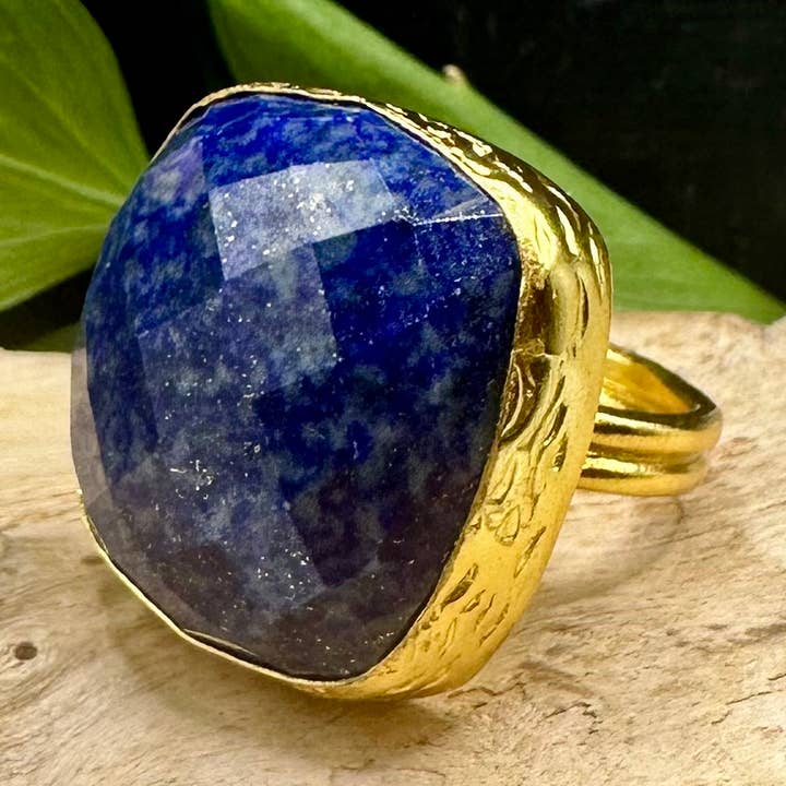 Grande bague de cocktail carrée pour la vente par Kipepeo