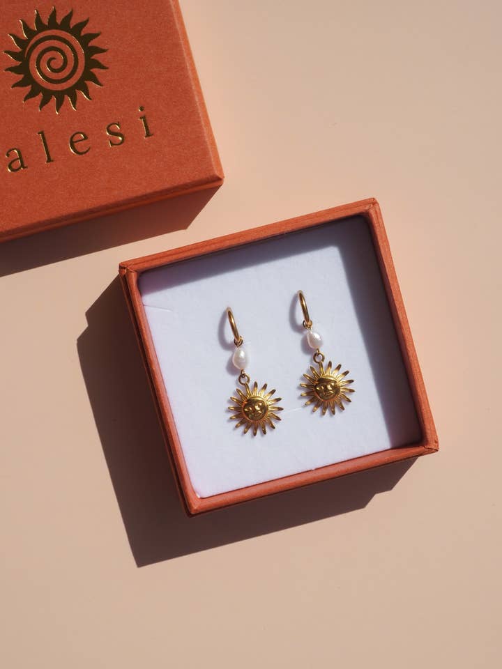 18K Gold Freshwater Pearl Hoops with Suns for wholesale by Alesi Jewellery