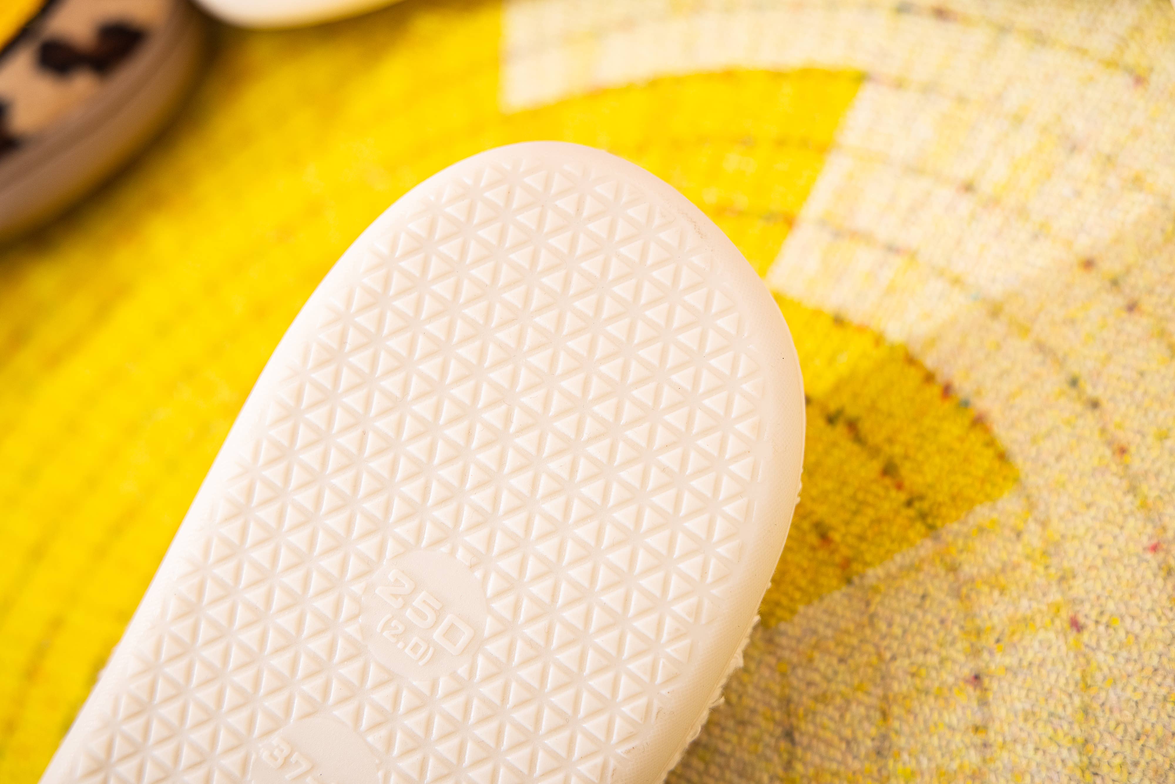 Shop Lev – wholesale Slippers – Women's – Fun Cartoon Illustrated Plush Fur Slip on House Slippers10