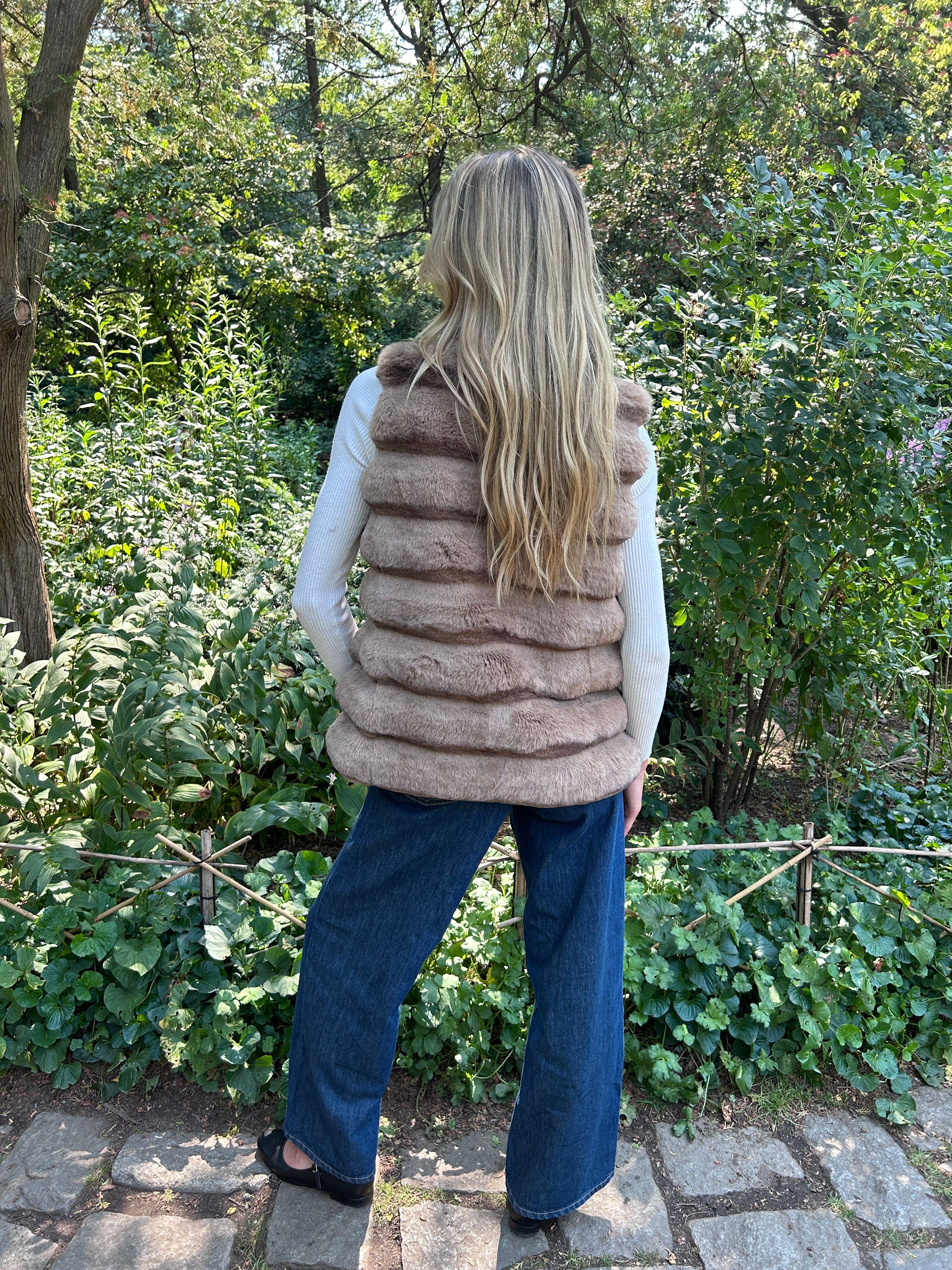 The Bongo Vest Beige for wholesale on Faire5