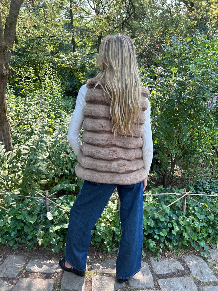 The Bongo Vest Beige for wholesale on Faire5