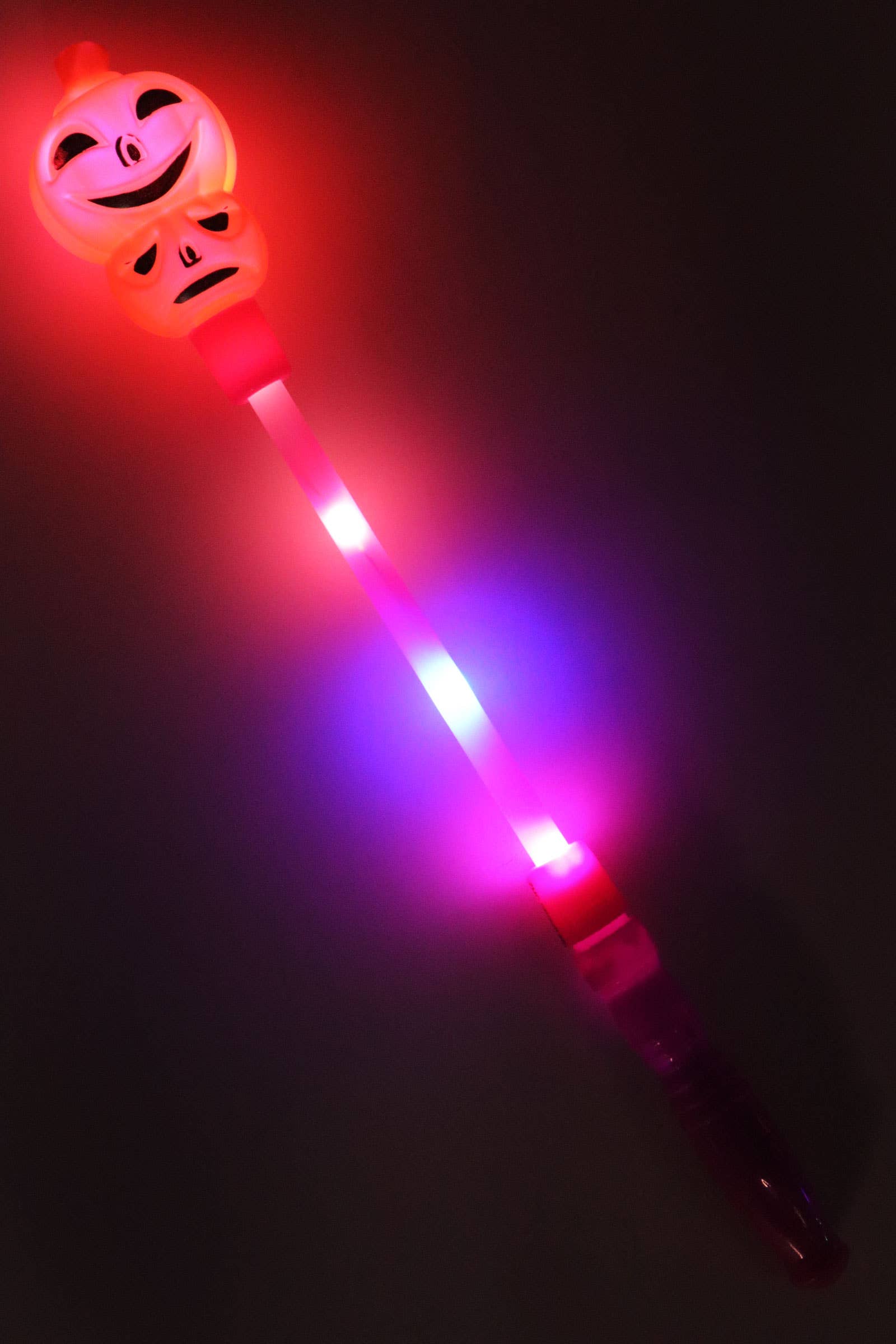 ASSORTI Bâton lumineux tête de citrouille crâne d'Halloween en vente sur Faire9