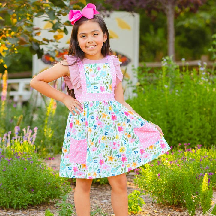 Haut côtelé à volants rose poudré pour filles et jupe-short à motif floral Meadow
pour la vente par Millie Loves Lily