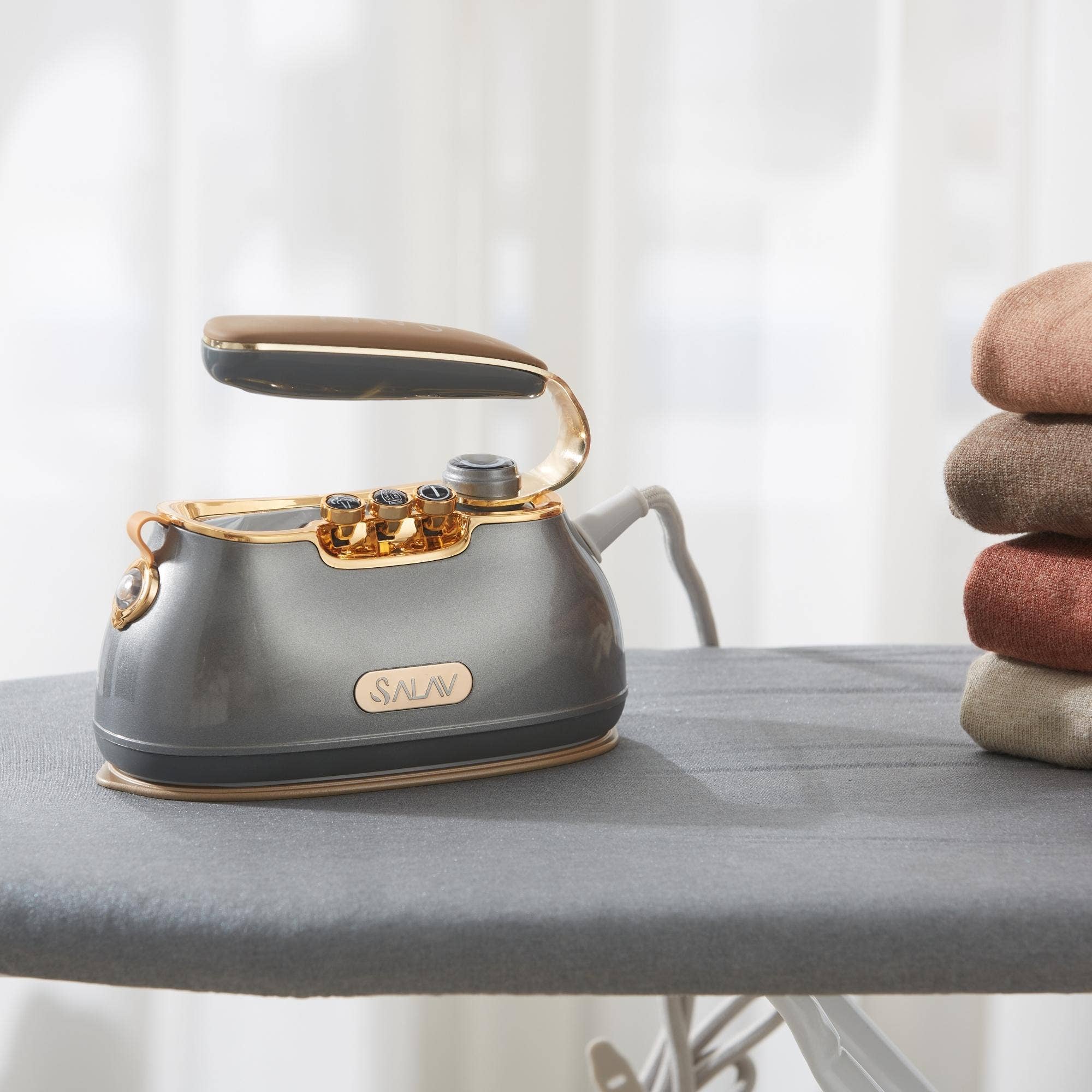 Salav-True & Tidy – wholesale Steamer – Retro Edition Duopress Steamer and Iron39