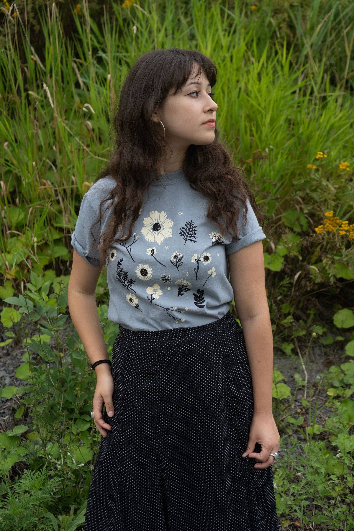 Stay Home Club - Vente T-shirt sérigraphié – unisexe - T-shirt à fleurs pressées3