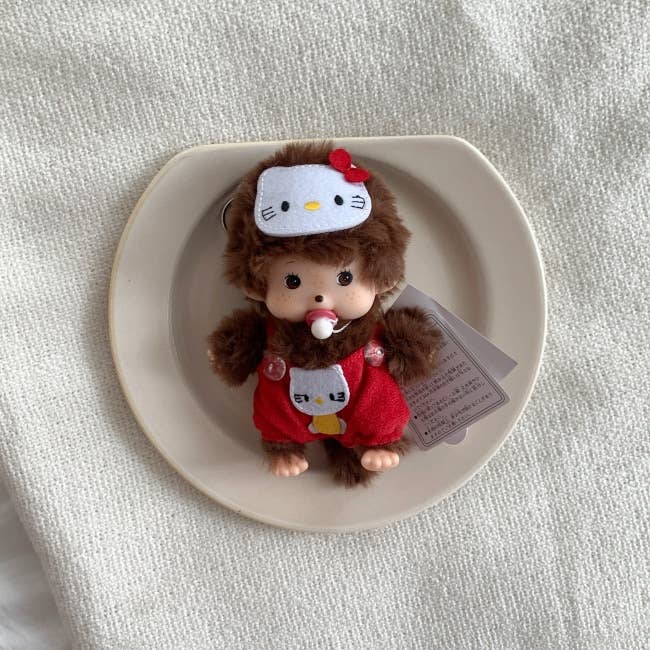 MOND HAUS - Wholesale Keychain - Women's - Fifi Keychain – Monchichi Doll in Hello Kitty Costume