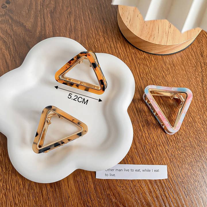 ACCITY - Wholesale Hair Clip - Women's - ACETATE TORTOISE SHELL HAIR CLAW CLIP PYRAMID MINI_CWAHA0400