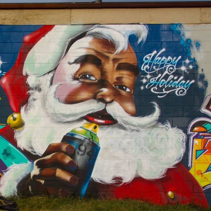 Père Noël avec bombe de peinture en aérosol, cartes de Noël pour la vente par The Retrospect Group Collection