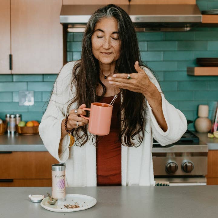 PAAVANI Ayurveda - Vente Thés santé/détox - Mélange pour Femmes | Thé Ayurvédique pour l'Équilibre Hormonal & le Soutien Féminin3