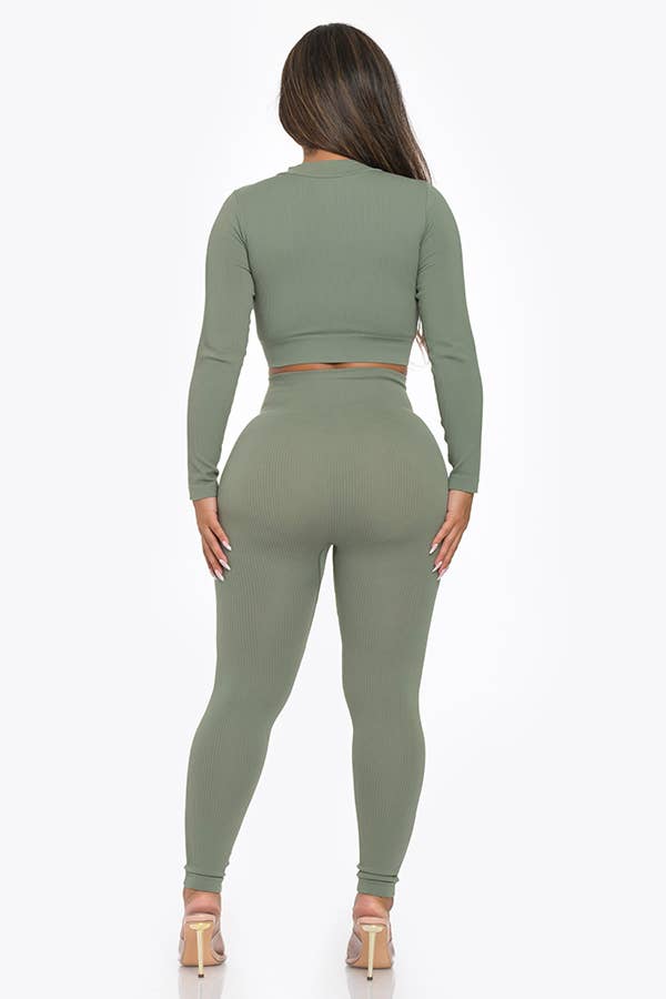 Lime All the Time – Großhandel Set aus Oberteil und Hose (NICHT Loungewear) – Damen – 2-teiliges Set aus Crop-Top und Leggings mit langem Reißverschluss, ohne Nähte12