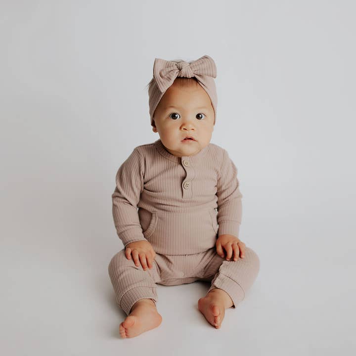 Three Little Tots - Wholesale Jumpsuit - Baby - Baby Ribbed Playsuit with Pockets and Bow