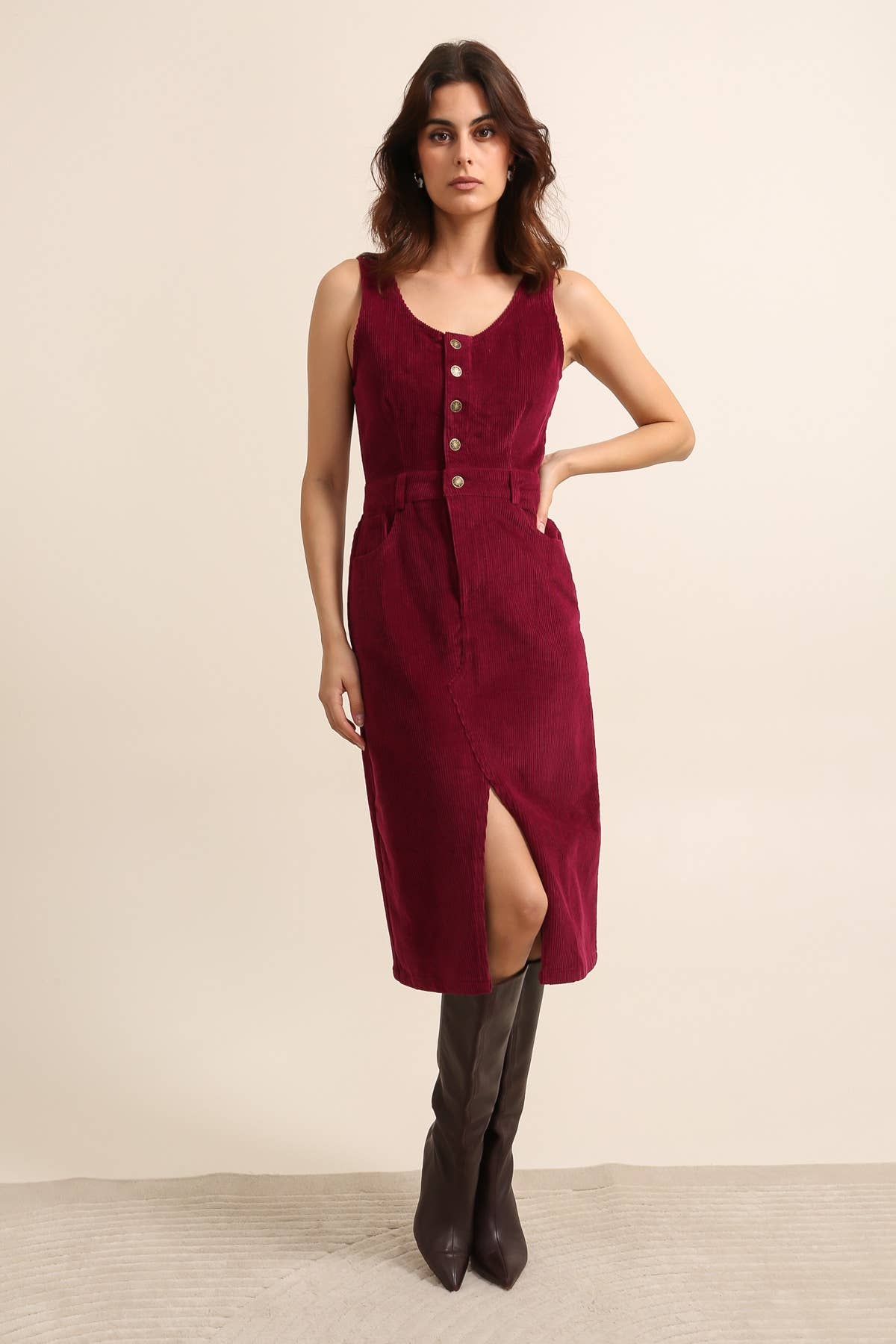 Daphnea – Vestido - Mulher por atacado – Vestido em Veludo Cotelê 55520