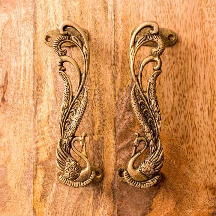 Mytri Designs – wholesale Knob/pull – Antique Brass Door Handle - Peacock2
