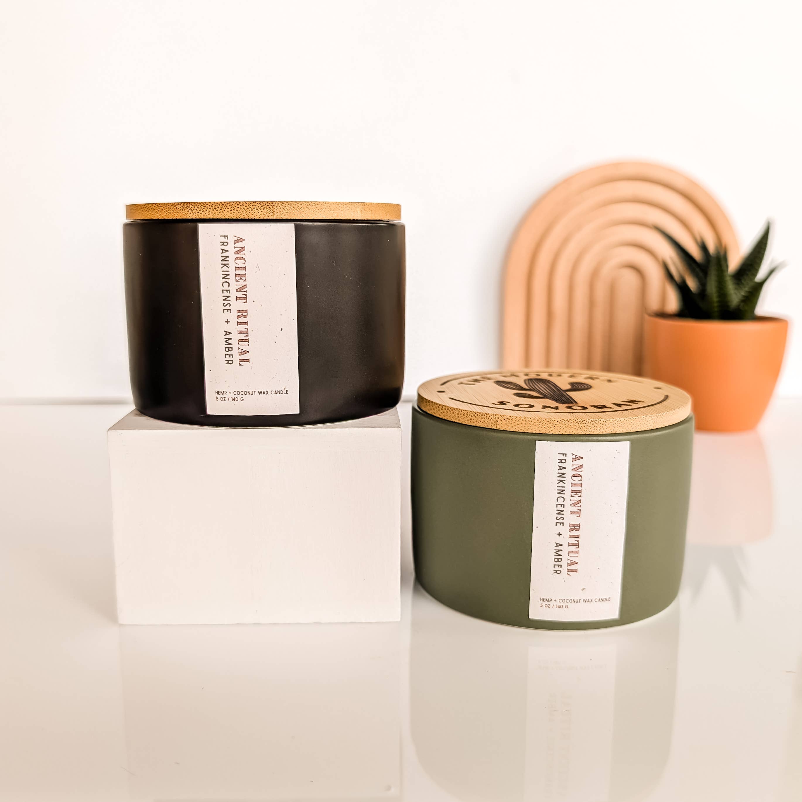 The Modern Sonoran – Vela em jarro/copo por atacado – Vela Boho de Cânhamo Rutina Antiga: Olíbano e Âmbar 141 g5