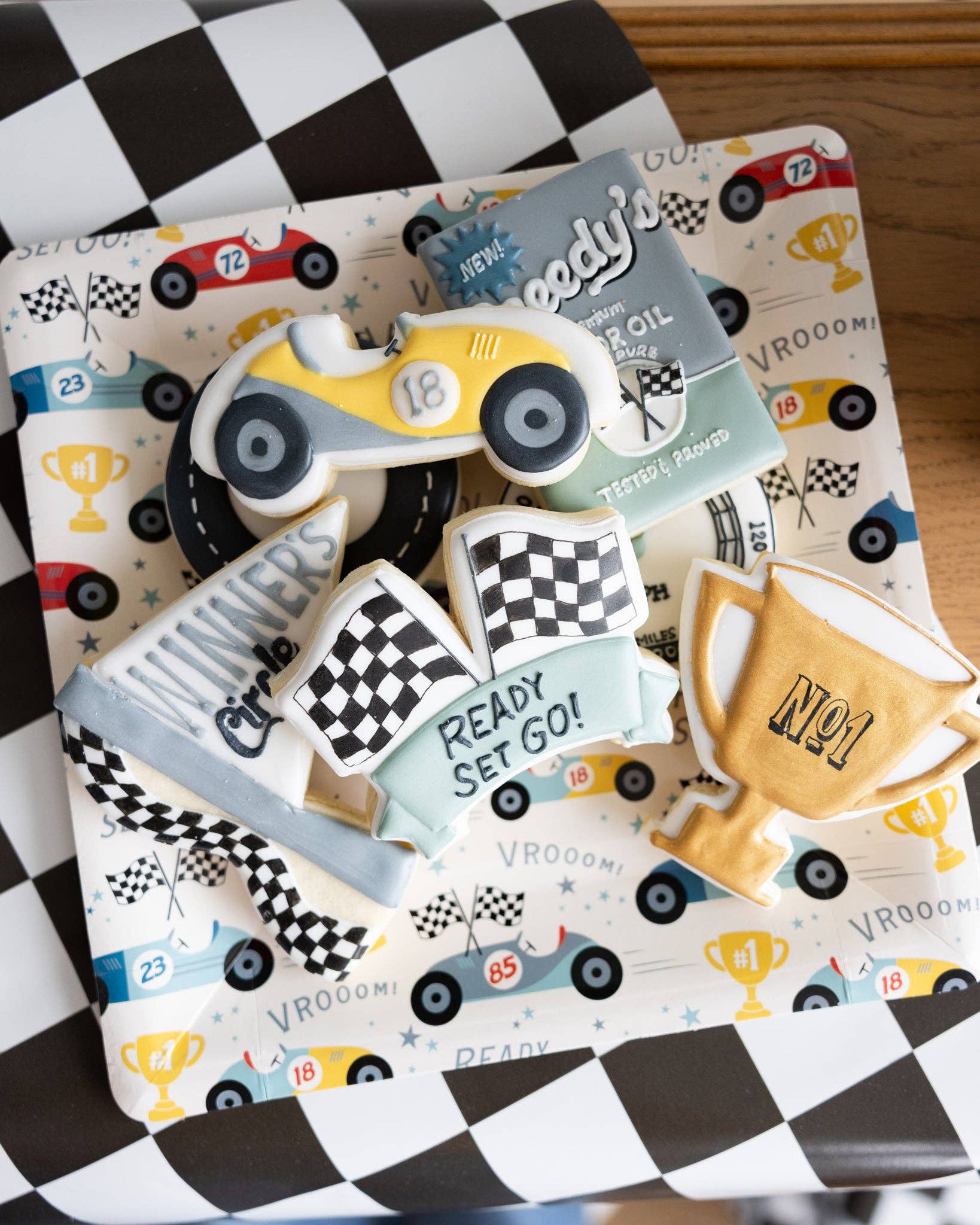 My Mind’s Eye – wholesale Disposable plate – MIL1041 - Miles per Hour - Race Pattern Plate9