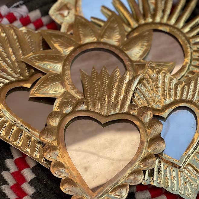 NOMAD BY LIV - Wholesale Wall Mirror - Mirror Classic Heart 2, Brass, gold, heart