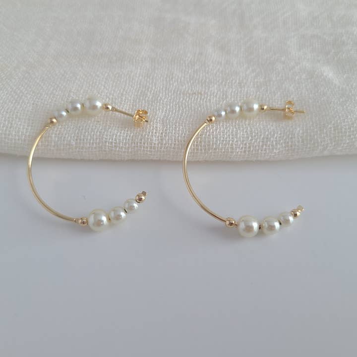 Små perler - Lili for engroshandel hos Christina Rocha Handmade Jewelry & Accessories