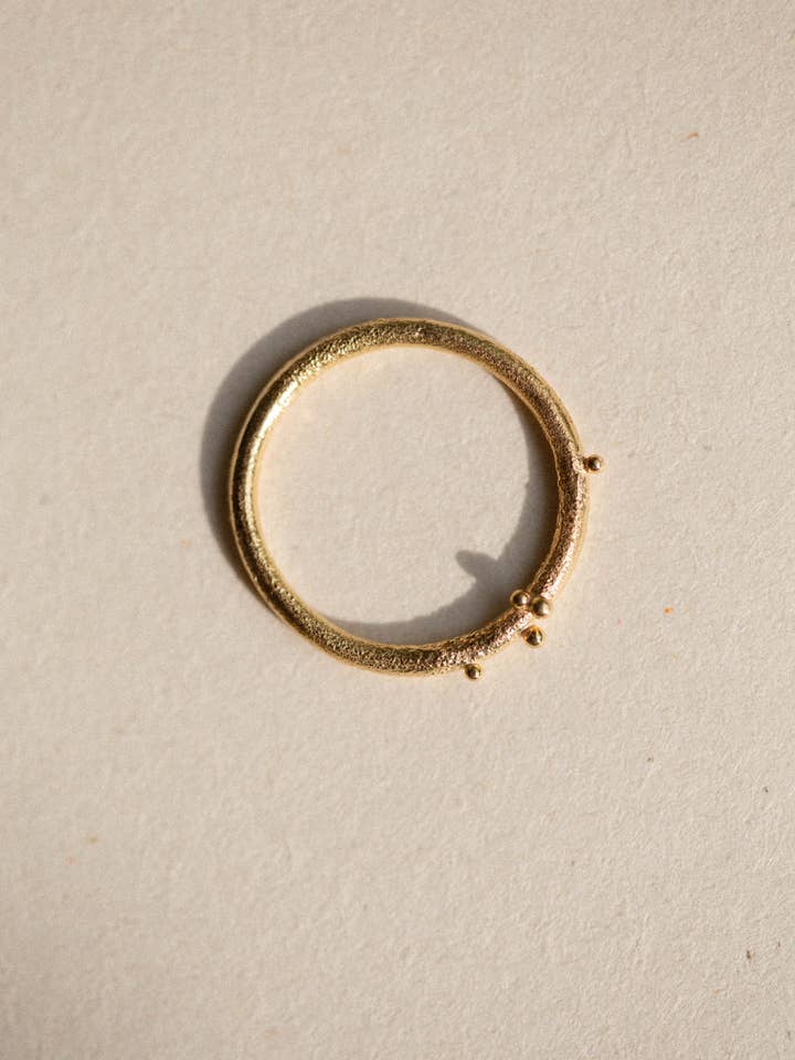 KOSMA BUBBLE RING guld för wholesale av TYLA LATO