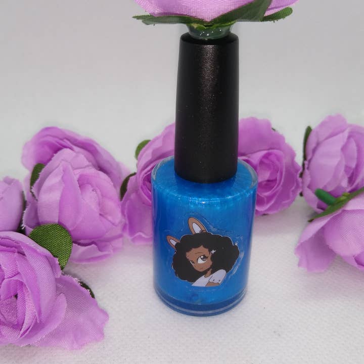 Basic Bitch Azul Esmalte Chanellie- Usako “Bougie Bitch” 10 grátis (Basic Bitch Blue) para venda a revendedores na Faire