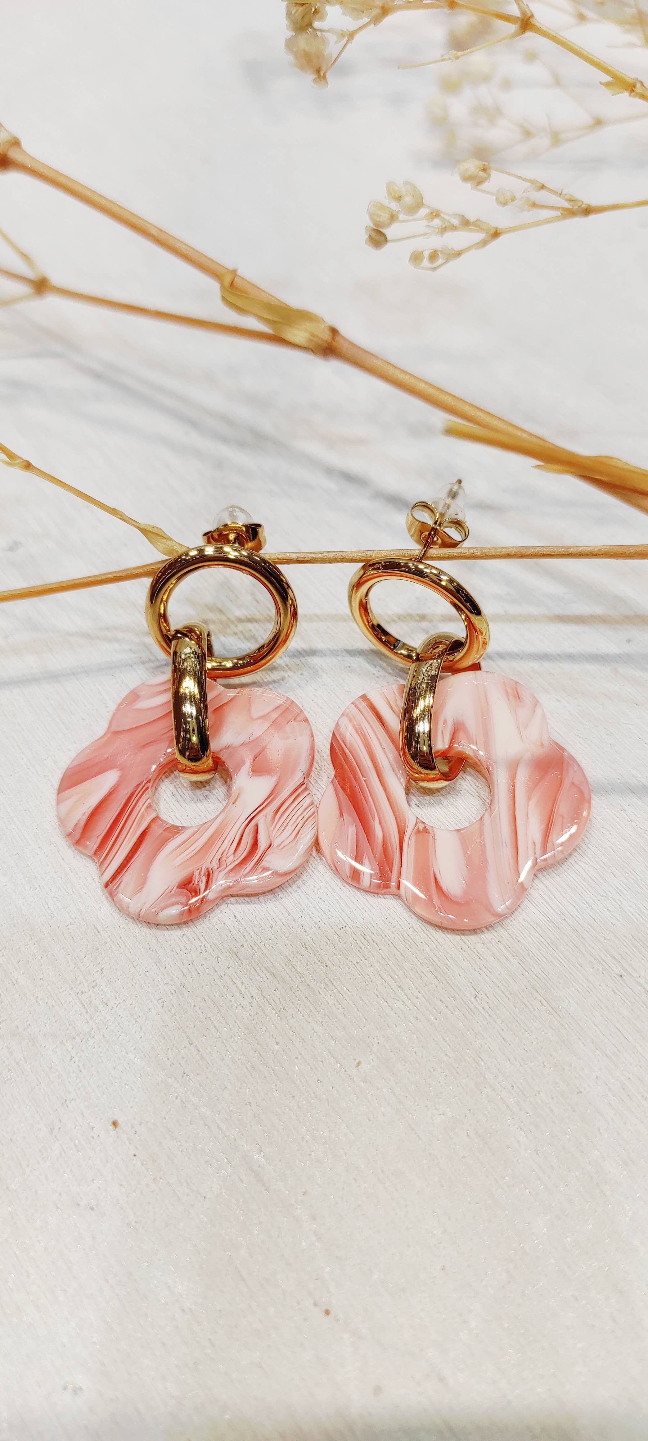 LOLO & YAYA - Vente Boucles d'oreilles pendantes - Boucles D’Oreilles Fleurs Acrylique Candida3