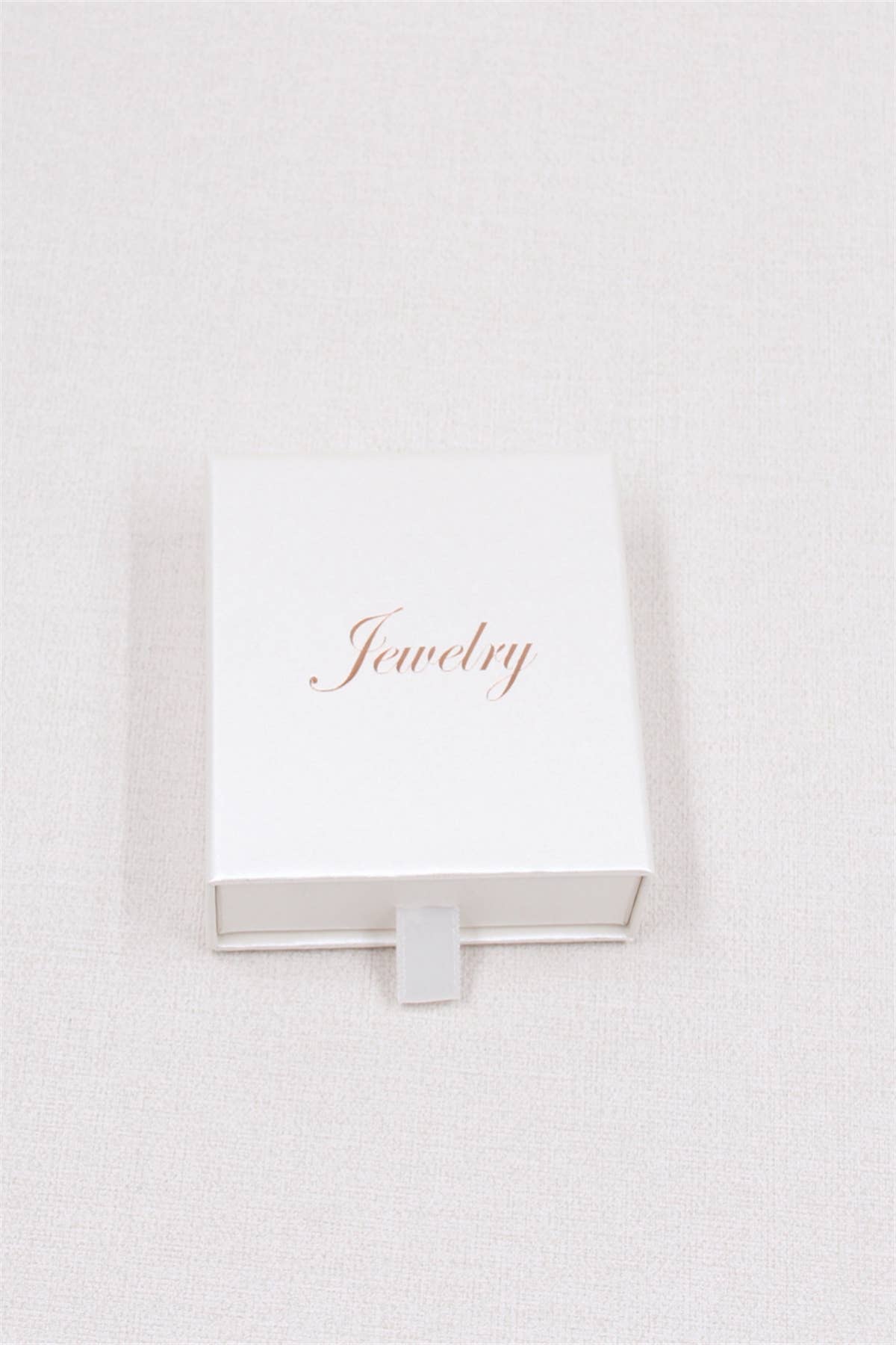 BELLISSIMA BIJOUX - Wholesale Jewelry Box/Organizer - Compact Jewelry Box - Elegance and Practicality2