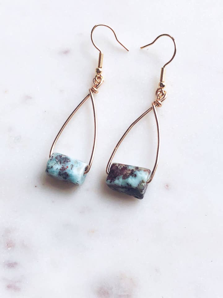 Larimar Nugget Øreringe for engroshandel hos Boho Breath