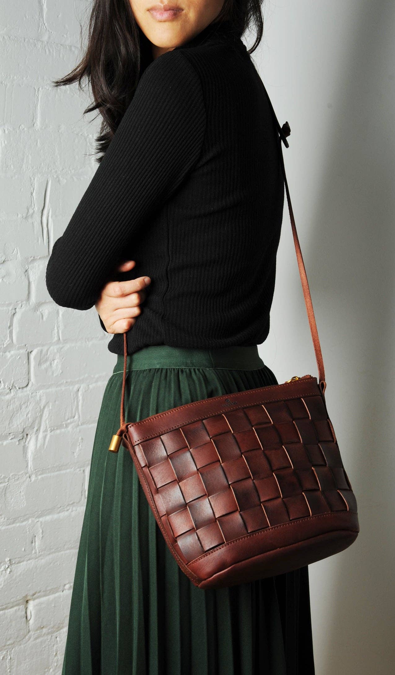 UPPDOO - Wholesale Crossbody Bag - Women's - Venture Cross-Body Bag - Chestnut4