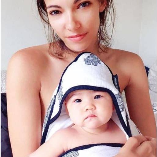 Toalla con capucha 100% algodón de primera calidad para bebé/MULTI Print MOQ1 para venta al por mayor de Dono & Dono