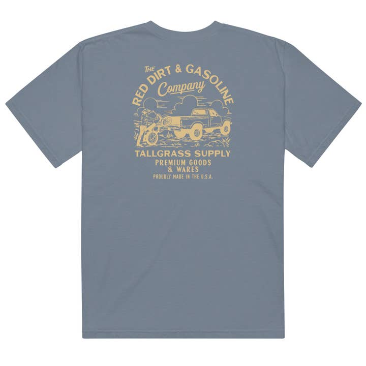 Tallgrass Supply Co – Großhandel T-Shirt mit Siebdruck – Unisex – Roter Dreck & Benzin Schwergewichts-T-Shirt Hell6