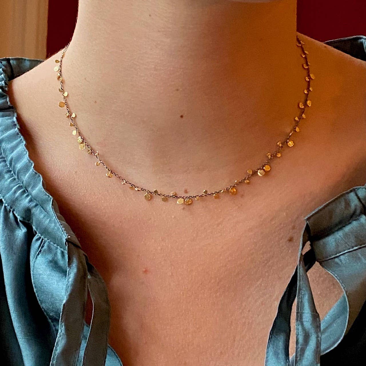 Sophie Deschamps Bijoux - Vente Colliers à pendentif - Collier chaine en argent oxydé et pendentif pl. or- Alisson2