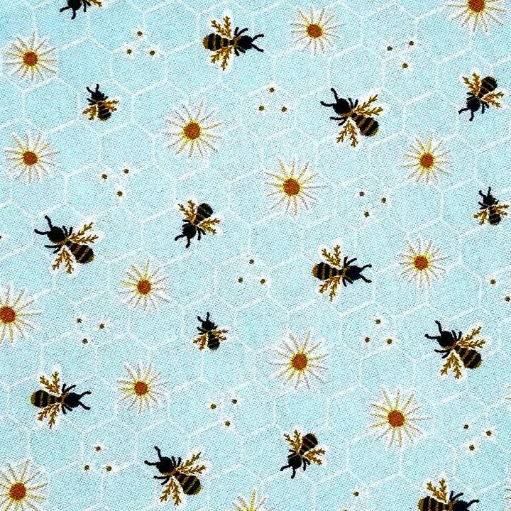 Bandana para Cão RUFFLECT® Light Blue Daisy Bees por atacado de RUFFLECT Dog Bandanas