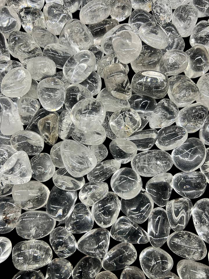 Geoworld - Tumbled Stone - Crystal Quartz - Grade A - S for wholesale by Geoworld Gallery