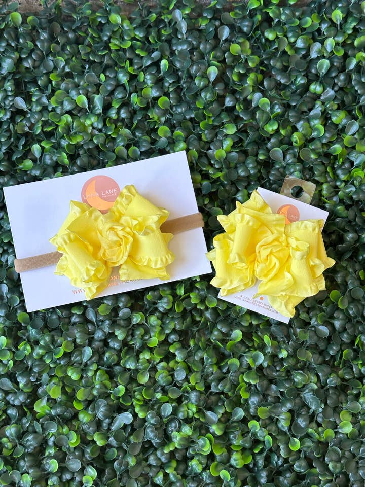 Light Yellow Classic Medium Ruffle for wholesale by Luna Lane treasures