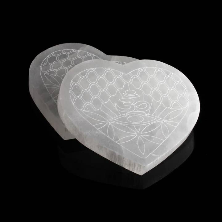 UniArt - Wholesale Ornament - Heart-shaped selenite plate, 14cm3