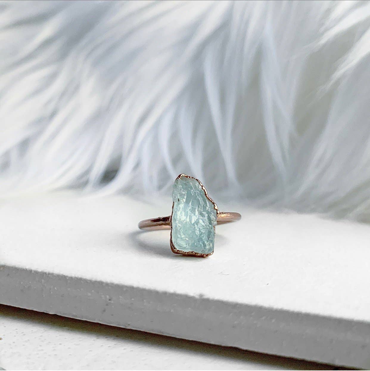 Buddha Blossom Jewels – Anel de cocktail/declaração por atacado – Anel Aquamarine em Cru em Cobre