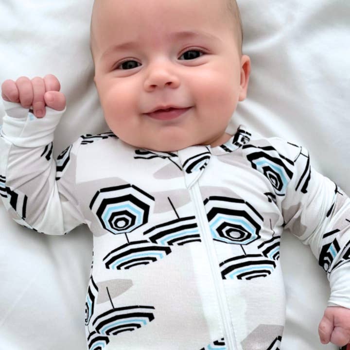 Amalfikust Strandparasol Zwart-wit Romper met Rits voor wholesale door Basically Soho