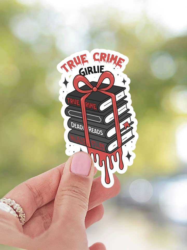 Autocollant de fille passionnée de true crime pour la vente par Seven hearts shop