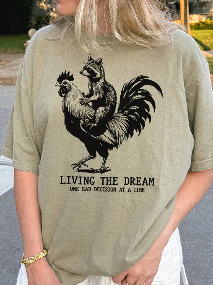 T-shirt en coton filé à l'anneau pour adulte Living The Dream Comfort Colors pour la vente par Wholesale Accessory Market