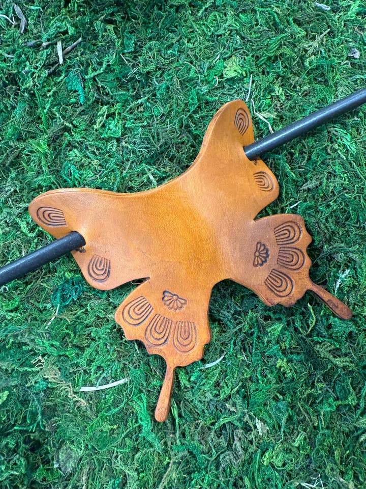 Groovy stämplad fjärilshårpinne för wholesale av Jamie Rae Makes