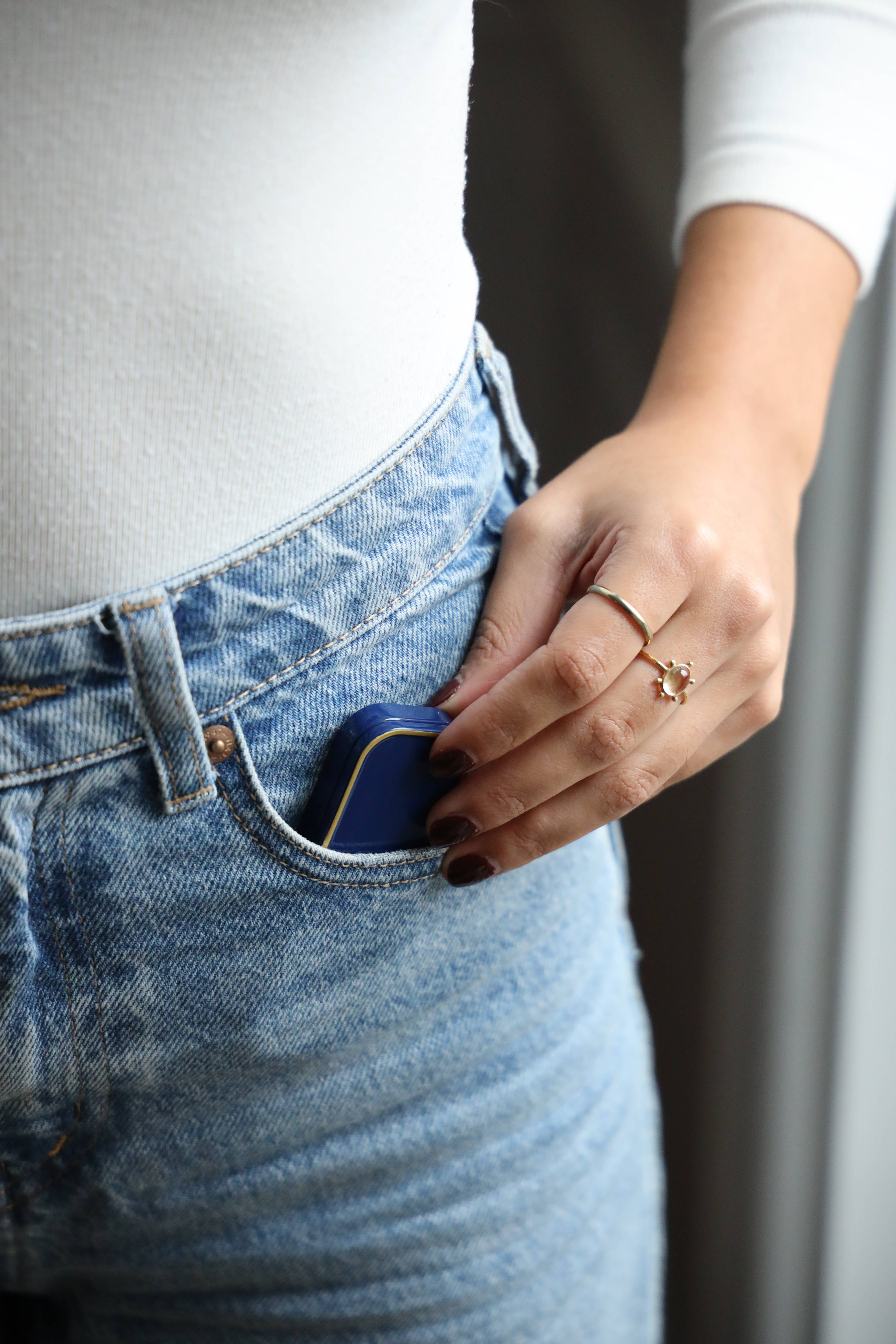 ēma fragrance - Vendita all'ingrosso Specchietti da borsa - Monaco Blu Mezzanotte - Compatibile Ricaricabile per Profumo Personalizzato2