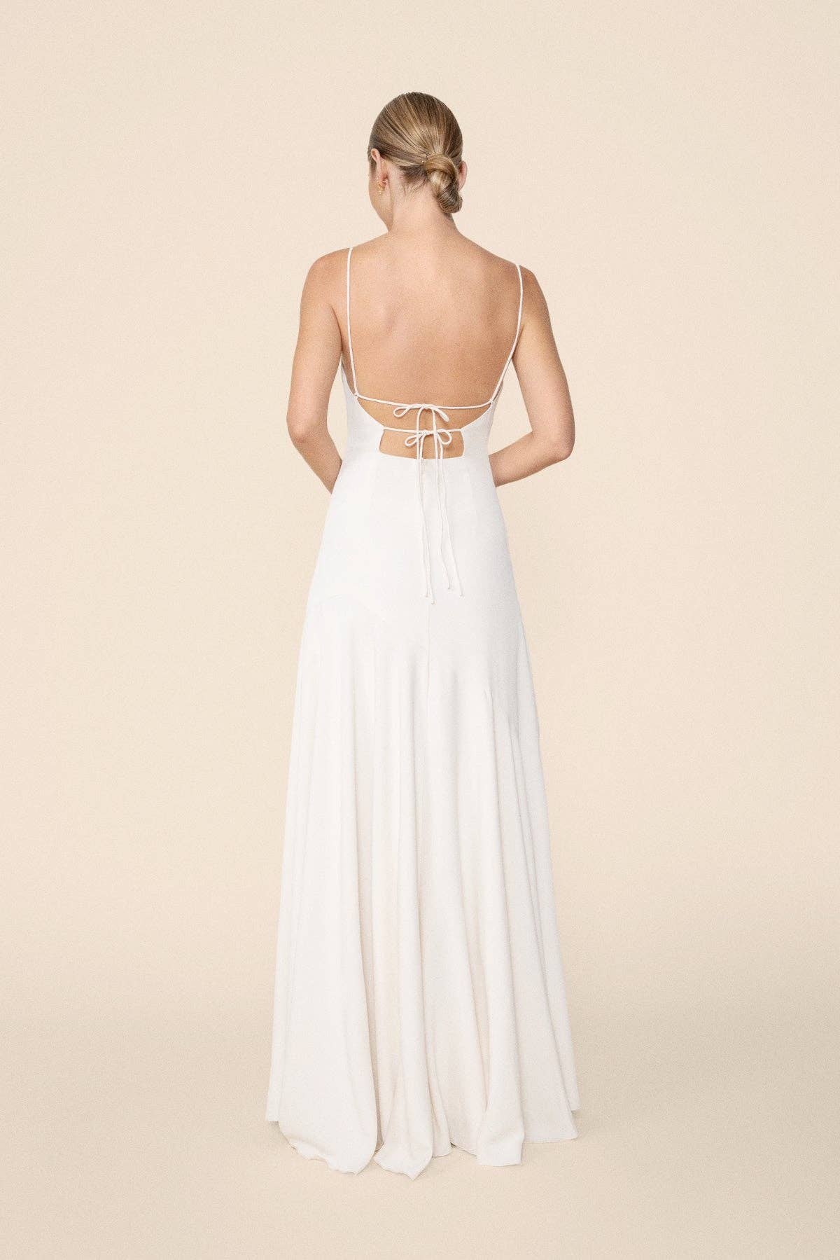 Bruna - Vendita all'ingrosso Abito da sera - Donna - Abito da sposa lungo Augusta · LOVE · PRE-ORDINE3