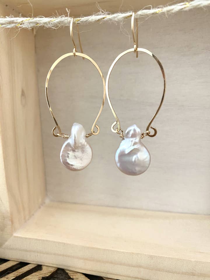 Alia Pendientes con Perlas de Agua Dulce Relleno de Oro de 14k para venta al por mayor de Pyrite and Pearls
