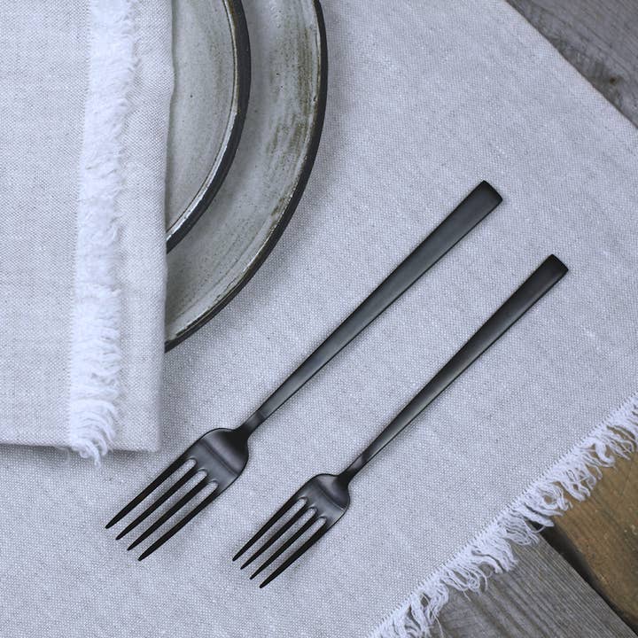 LinenCasa - Wholesale Placemat - Linen Placemat - Stonewashed - Light Natural w Frayed Edges6