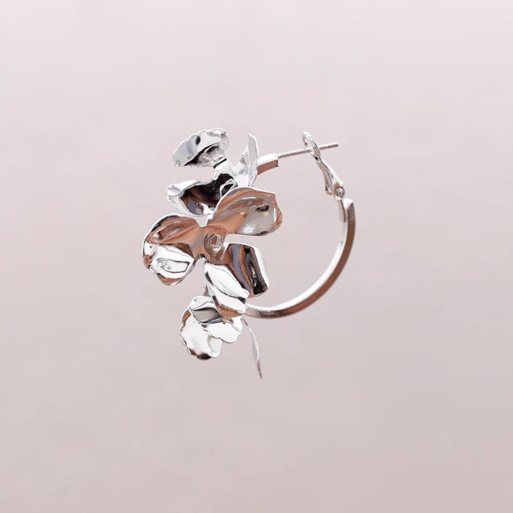 Sonata - Wholesale Snap Jewelry - Metal Flower Hoop Earrings4