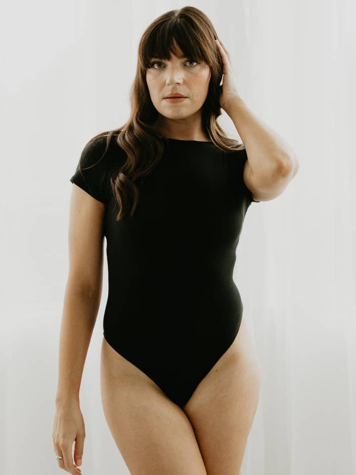 Body Isabel Nero per la vendita all'ingrosso da parte di Betty x Bow